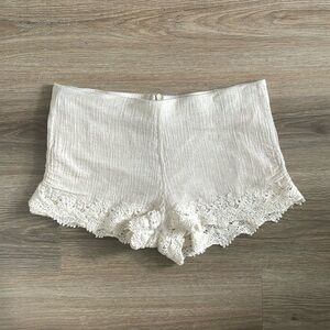 Zara women’s linen + lace short M